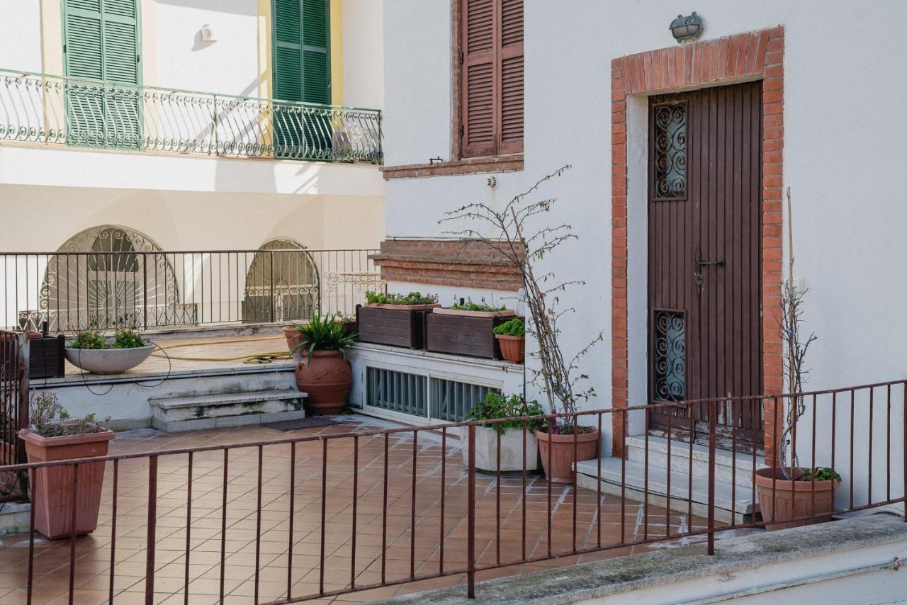 Be Your Home - Appartamento 4 Camere Sul Mare Scesa Al Mare Privata Santa Marinella Eksteriør bilde