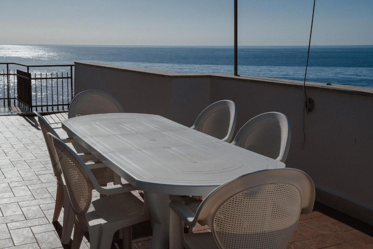 Be Your Home - Appartamento 4 Camere Sul Mare Scesa Al Mare Privata Santa Marinella Eksteriør bilde